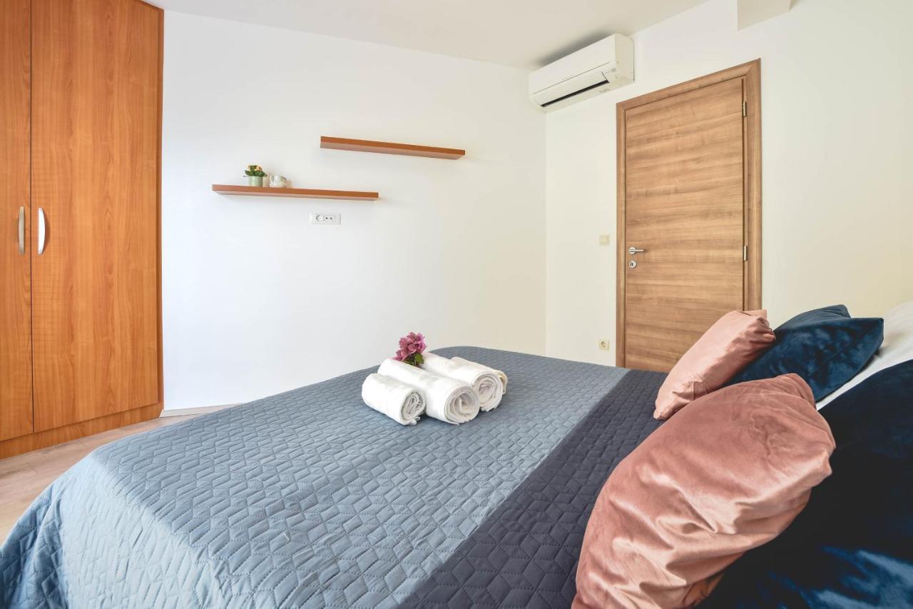 Seaside Apartment Lucie 로크바 로고즈니차 외부 사진